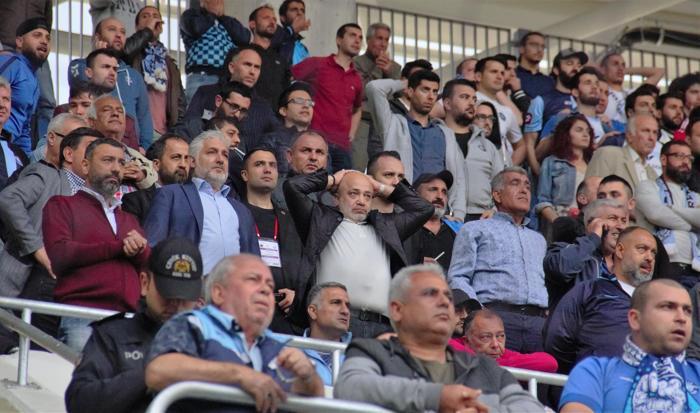 Adana Demirsporda Play-Off geldi, Ümit Özat gözyaşlarına boğuldu