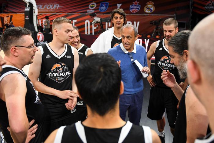 Final Fourda EuroLeague adidas Media Game oynandı