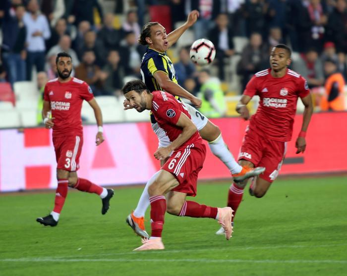 Fanatik yazarlarının Sivasspor - Fenerbahçe maçı yorumları