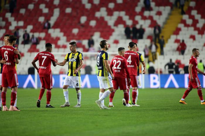 Fanatik yazarlarının Sivasspor - Fenerbahçe maçı yorumları
