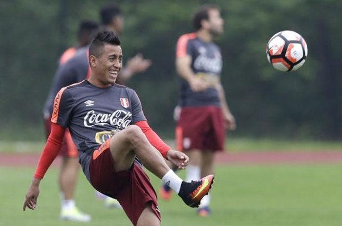 Fenerbahçenin yeni 10 numarası: Christian Cueva
