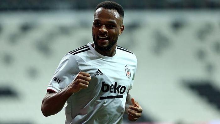 Cyle Larin (Kanada - Beşiktaş)