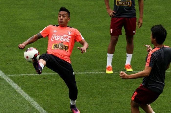 Fenerbahçenin yeni 10 numarası: Christian Cueva
