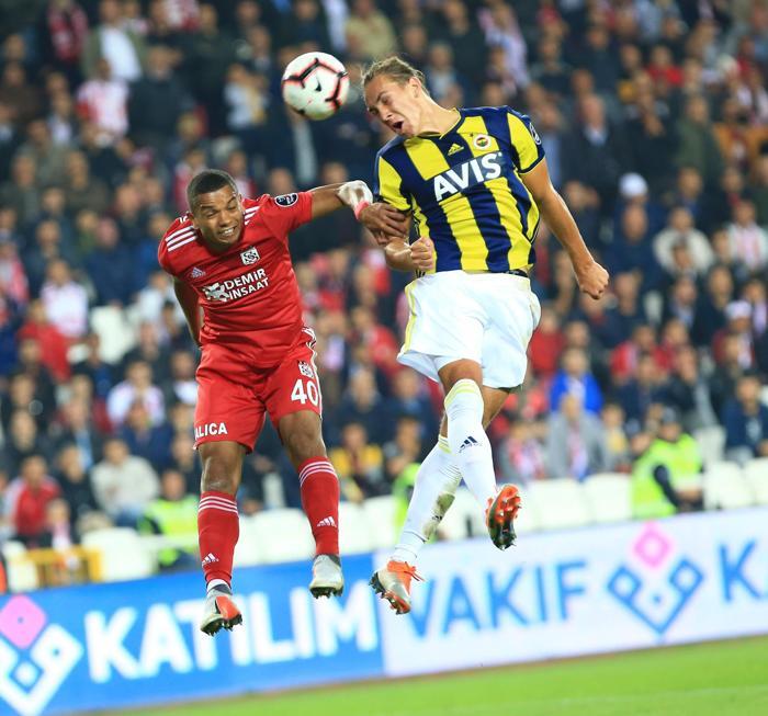 Kasımpaşa 22 dakikada 5 gol attı, Fenerbahçe 290 dakikada gol atamadı
