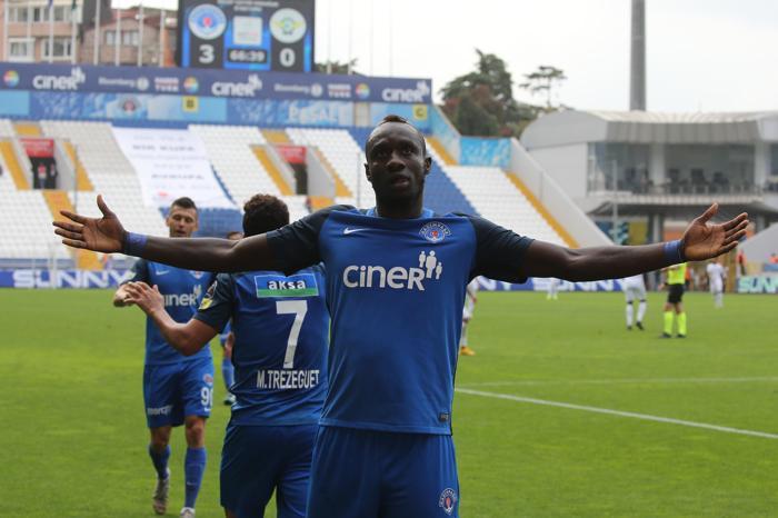 Kasımpaşa 22 dakikada 5 gol attı, Fenerbahçe 290 dakikada gol atamadı