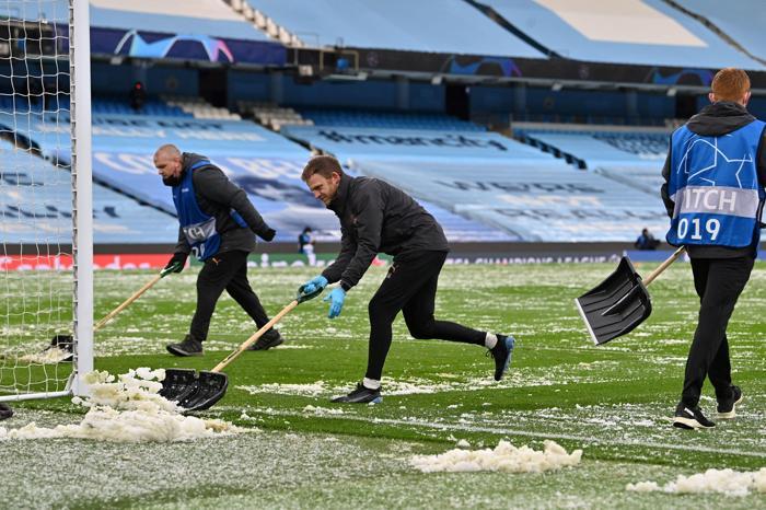 Manchester City-PSG maçı öncesi dolu sürprizi İşte o kareler...