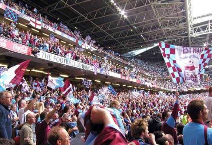 West Ham taraftarları