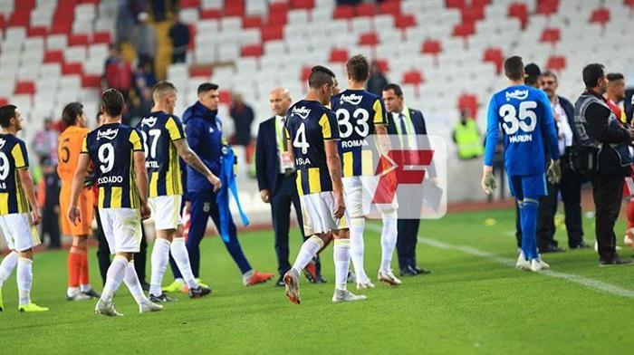 Sivasspor-Fenerbahçe maçından kareler