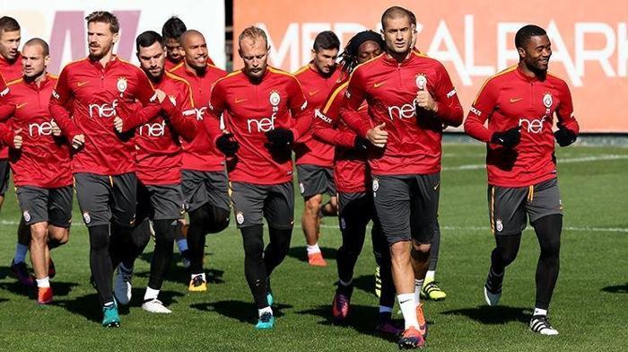 GALATARASAYIN RESMİ İLK 11İ BELLİ OLDU