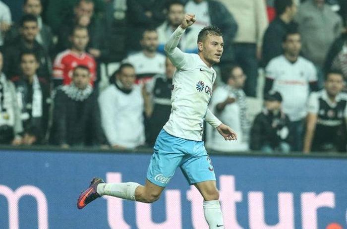 Abarttılar Van Persie bir daha göremeyecek