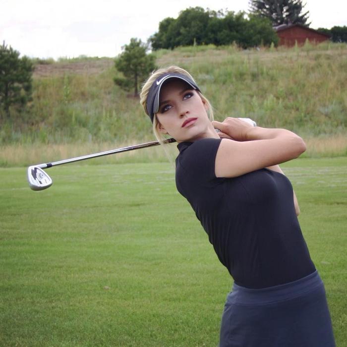 Golfçü Paige Spiranac Instagramı salladı