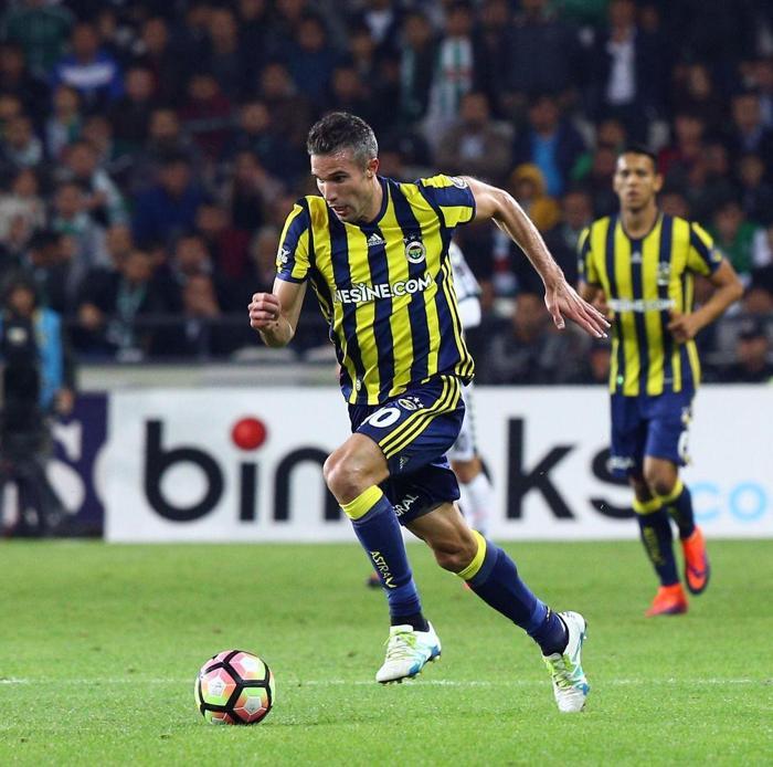 Van Persie para basıyor