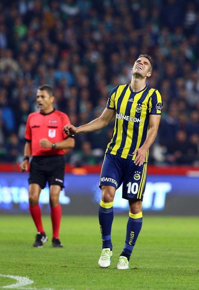 Van Persie para basıyor