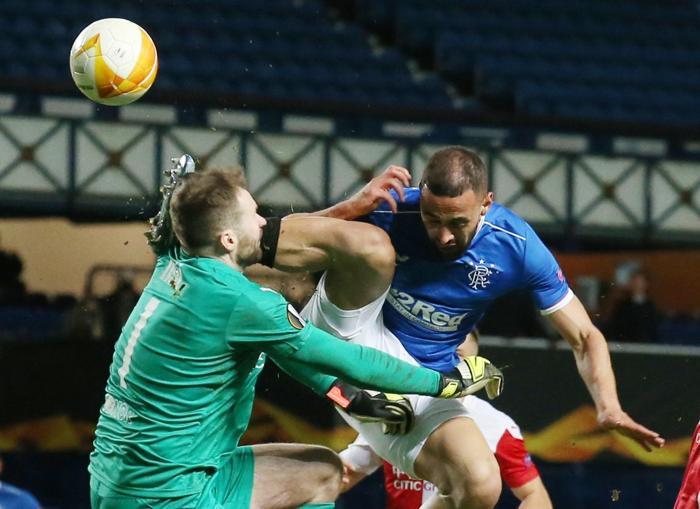 Rangers-Slavia Prag maçında sakatlık... Ondrej Kolar, hastaneye kaldırıldı