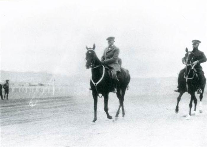 Genelkurmay arşivlerinden özel Atatürk fotoğrafları