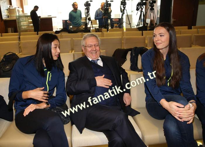 Aziz Yıldırım ile Kim Yeon-koung arasında ilginç diyalog