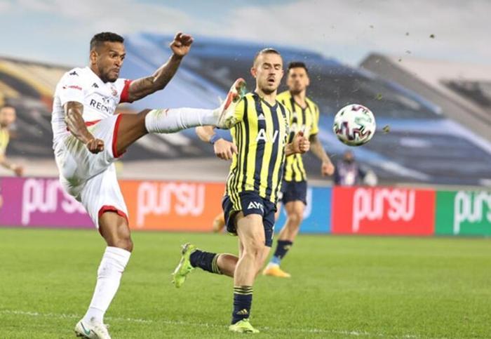Fenerbahçede Erol Buluttan sürpriz karar Kulübede olacak...