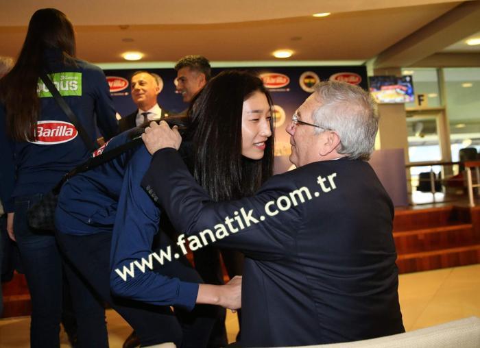 Aziz Yıldırım ile Kim Yeon-koung arasında ilginç diyalog
