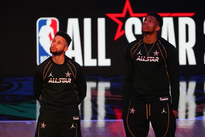 NBAde All Star heyecanı Kazanan LeBron Jamesin takımı