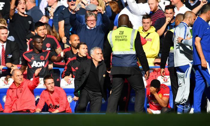 Chelsea Manchester United maçında Jose Mourinhoyu çıldırtan olay