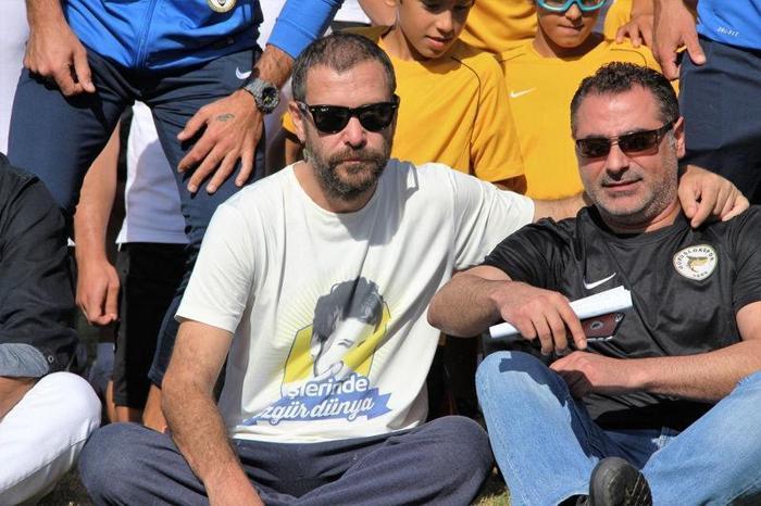 Nejat İşler sezonu böyle açtı İşte tişörtündeki çarpıcı detay