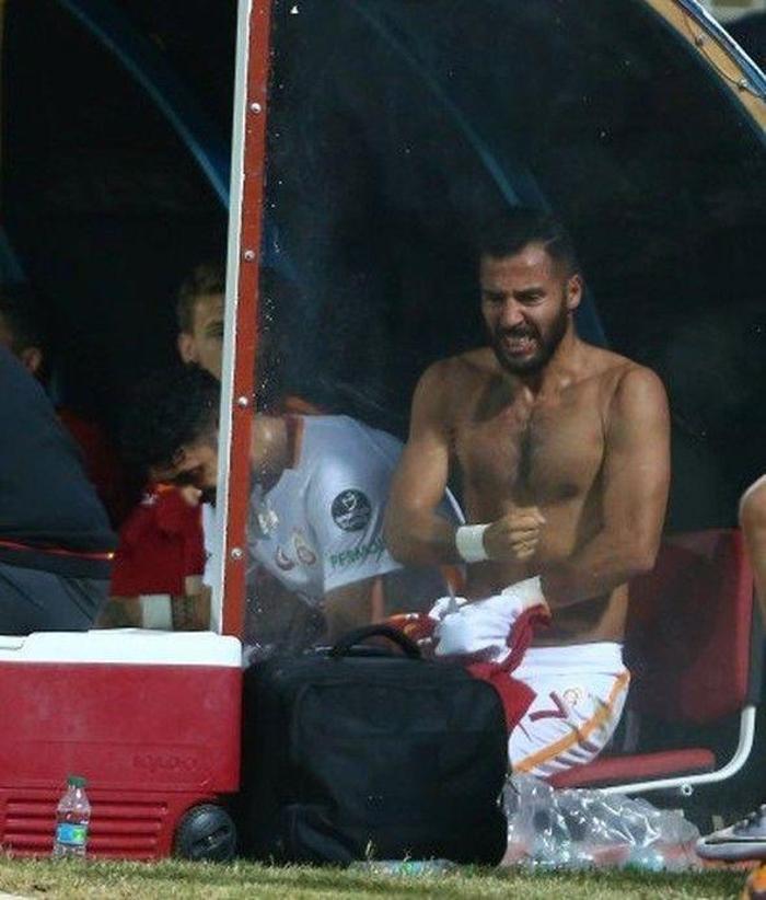 Yasin Öztekin çıldırdı Yedek kulübesini yumrukladı...