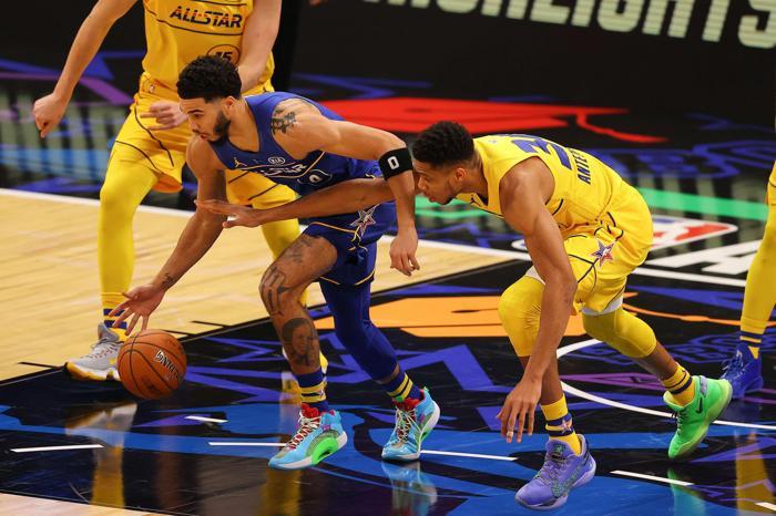 NBAde All Star heyecanı Kazanan LeBron Jamesin takımı