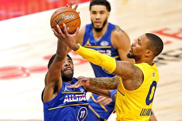 NBAde All Star heyecanı Kazanan LeBron Jamesin takımı