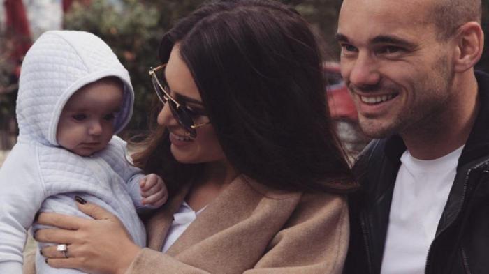 Wesley Sneijder ve Yolanthe Cabau yeni evine taşındı