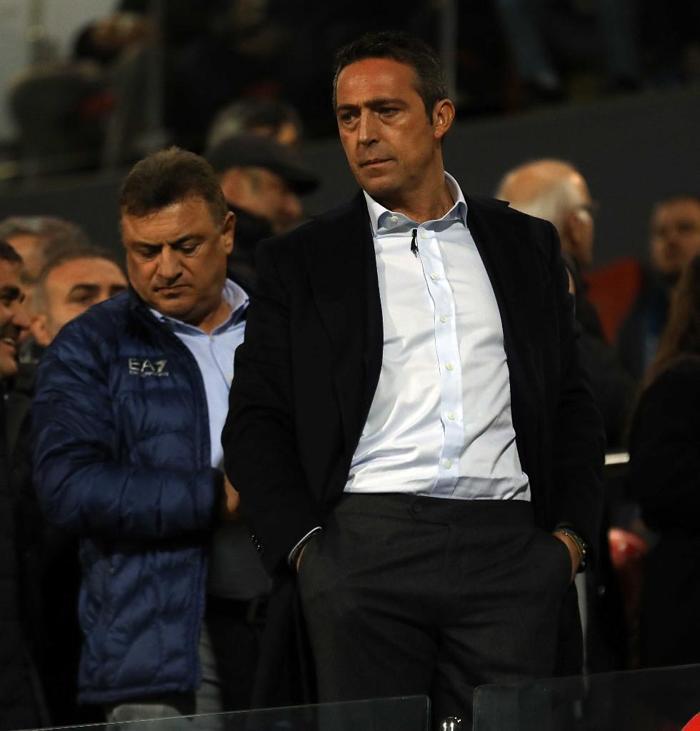 Fenerbahçede yeni teknik direktör için 2 isim ön planda: Erol Bulut ve Okan Buruk
