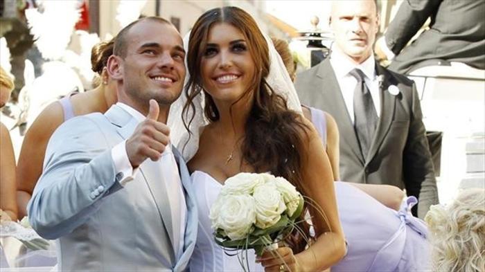 Wesley Sneijder ve Yolanthe Cabau yeni evine taşındı