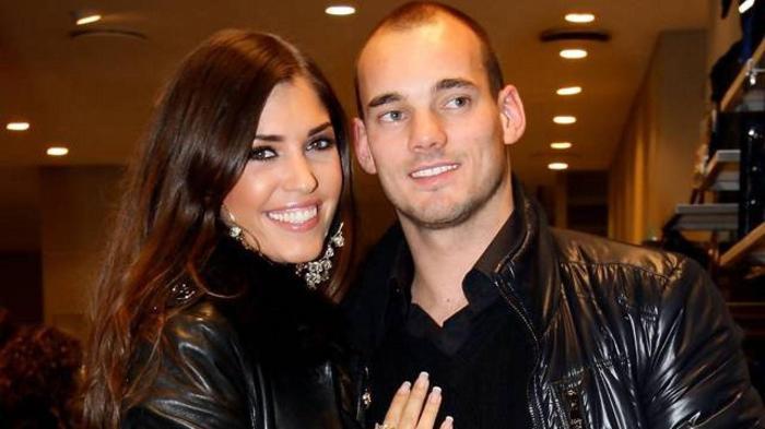 Wesley Sneijder ve Yolanthe Cabau yeni evine taşındı