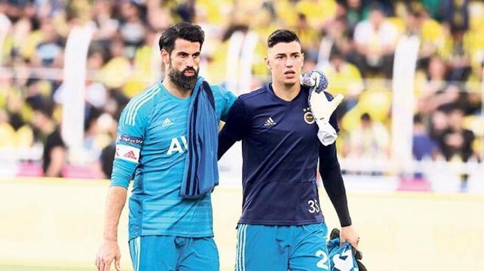 Fenerbahçeden kaleye 10 yıllık yatırım Volkan Demirel farkı