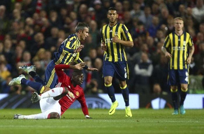 Kjaer takım arkadaşlarının hedefinde