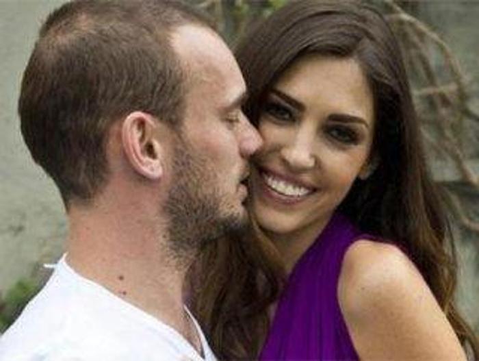 Wesley Sneijder ve Yolanthe Cabau yeni evine taşındı