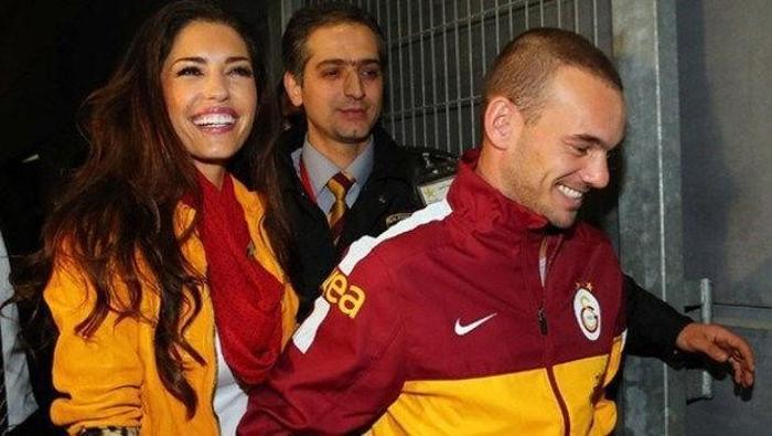 Wesley Sneijder ve Yolanthe Cabau yeni evine taşındı