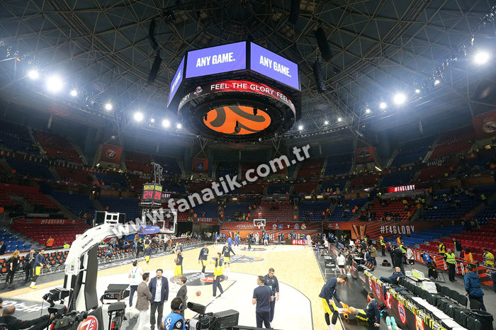 Final Fourda Fenerbahçe Beko - Anadolu Efes maçından ekrana yansımayanlar