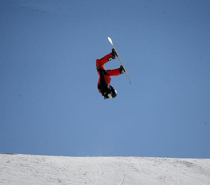 Palandökende snowboard şov