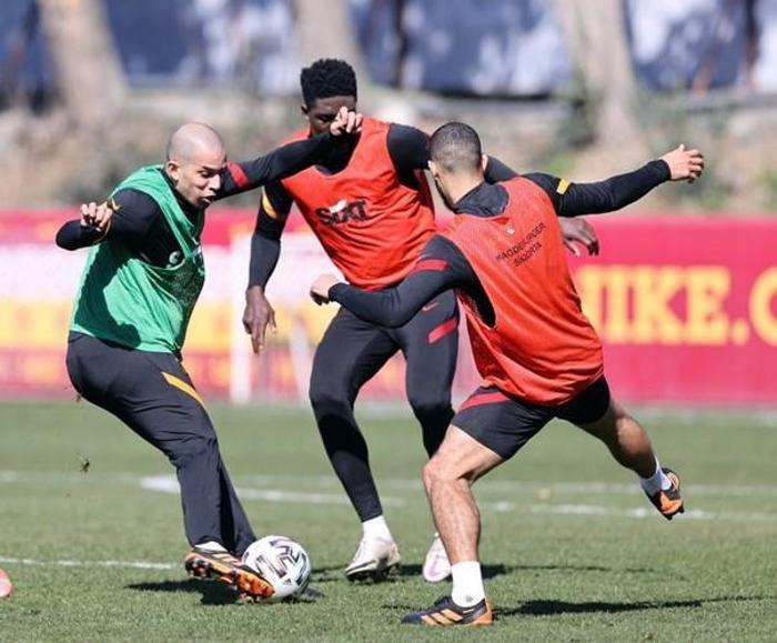 Galatasarayda son dakika | Marcelo Saracchi takımla birlikte çalıştı