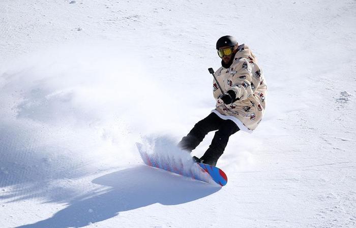 Palandökende snowboard şov