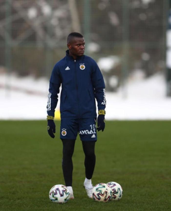 Fenerbahçeye 10 milyon euroluk ağır fatura Samatta ve Tisseranda büyük tepki