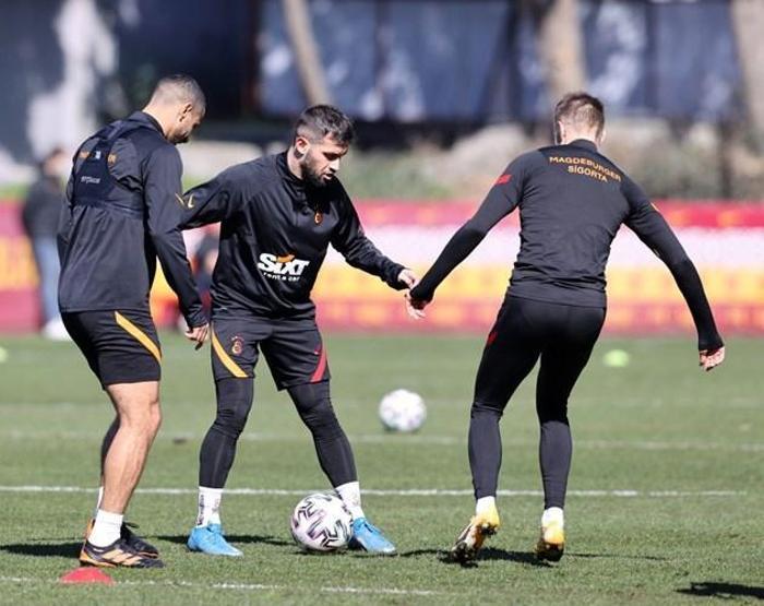 Galatasarayda son dakika | Marcelo Saracchi takımla birlikte çalıştı