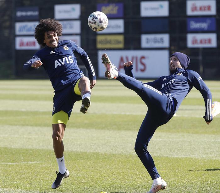 Fenerbahçede Luiz Gustavo sevinci