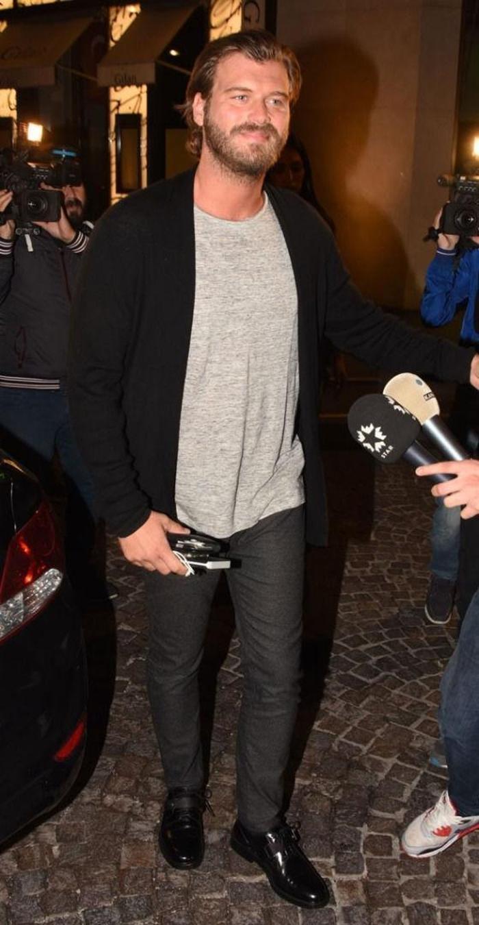 Kıvanç Tatlıtuğ ve eşi, Wesley Sneijder ve Yolanthe Cabau ile yemeğe çıktı