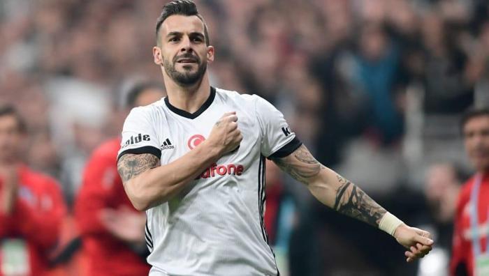 Beşiktaşın eski golcüsü Alvaro Negredodan olay transfer itirafı