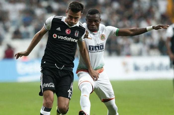 Oğuzhan Özyakup kendini yaktı