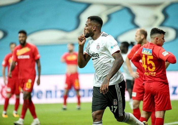 Beşiktaşta Dorukhan Toköze büyük şok Larine dev talip...