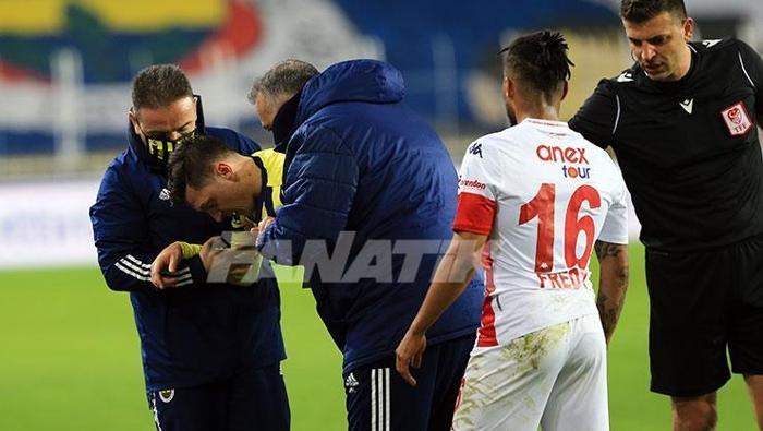 Son dakika Fenerbahçe haberi: Mesut Özilin bileğinin döndüğü o an