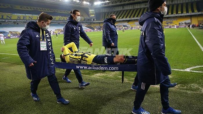 Son dakika Fenerbahçe haberi: Mesut Özilin bileğinin döndüğü o an