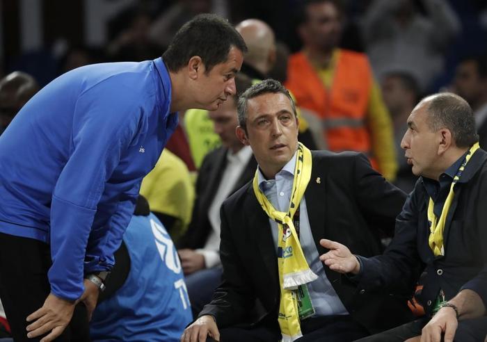 Final Fourda Fenerbahçe Beko - Anadolu Efes maçından ekrana yansımayanlar